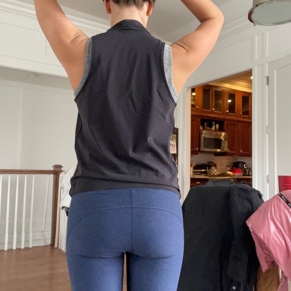 Lululemon black twist tank